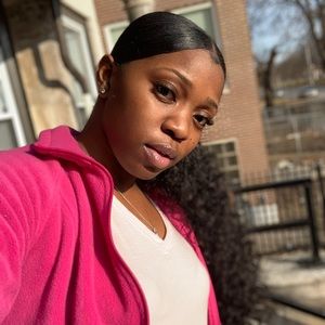 Meet your Posher, Theasia